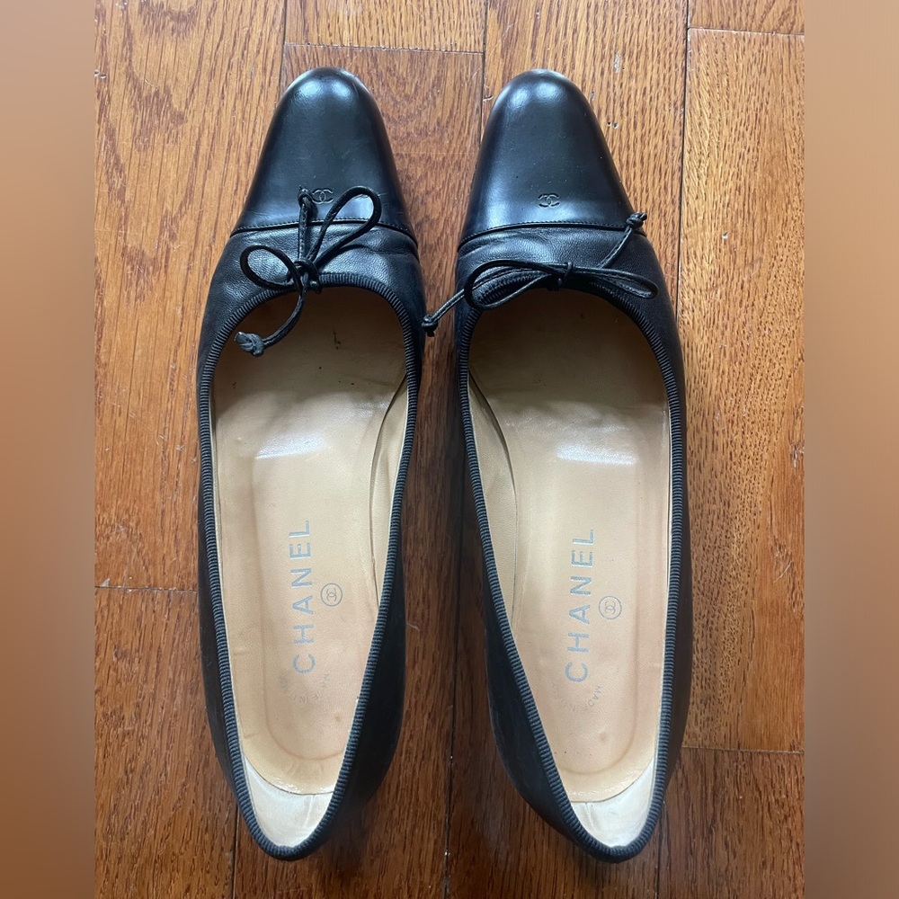 Vintage Black Chanel flats